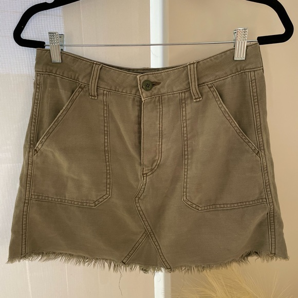 Size M | On-trend green cargo skirt - Picture 2 of 5